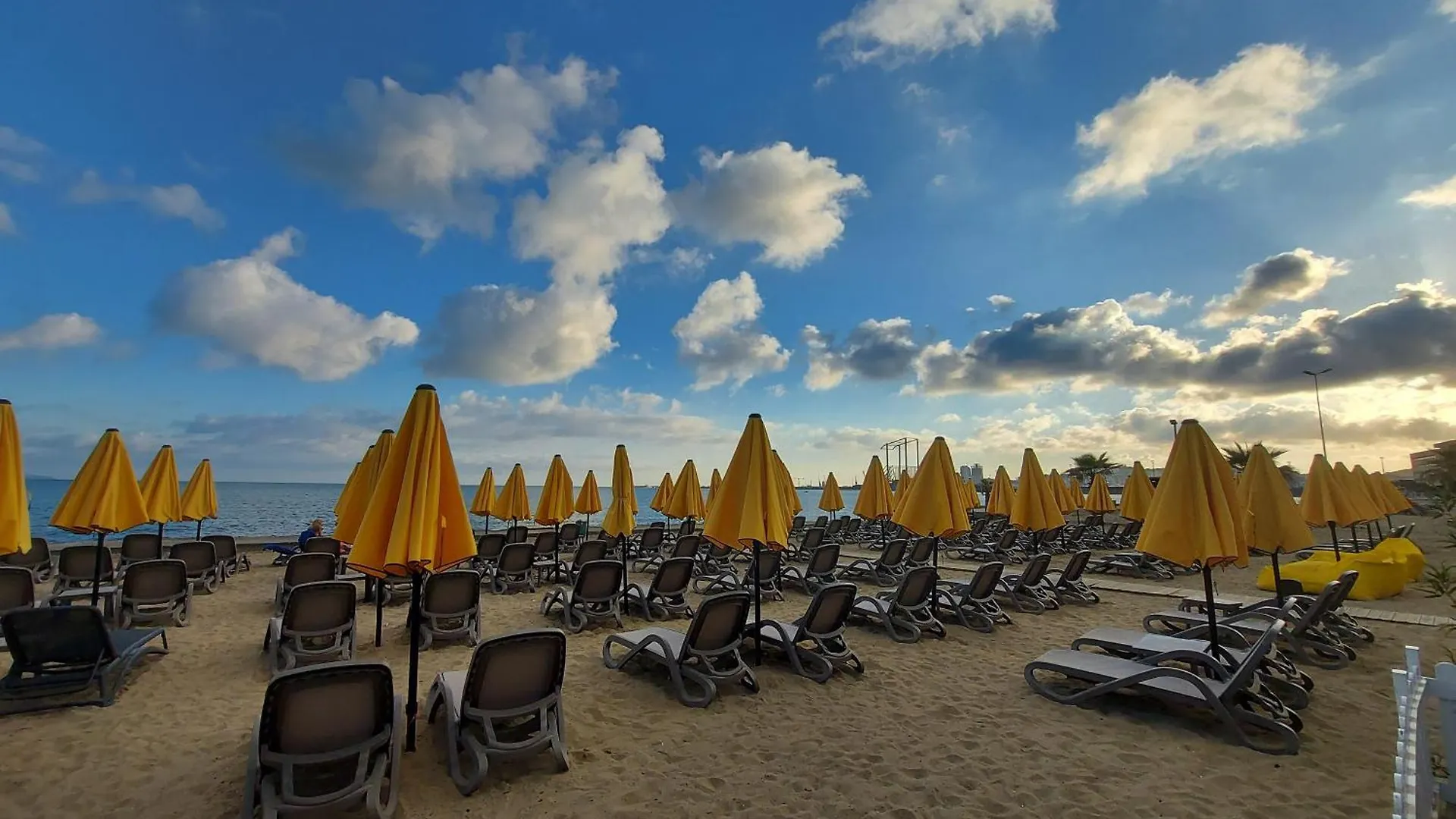 Bral Plepa - Two-Bedroom Apartment Beachfront Durrës 0*,