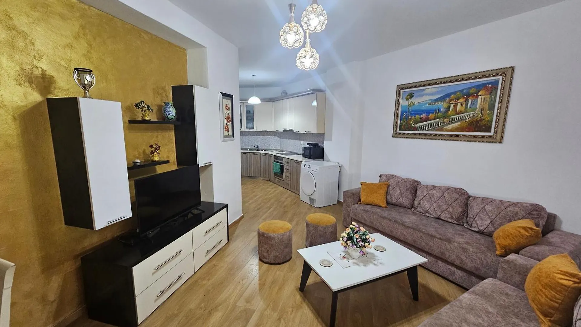 Bral Plepa - Two-Bedroom Apartment Beachfront Durrës