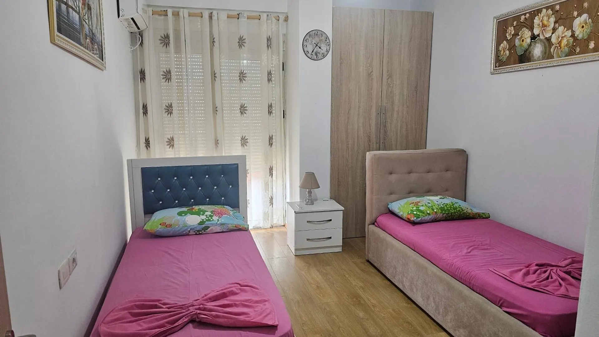 Bral Plepa - Two-Bedroom Apartment Beachfront Durrës 0*,  알바니아