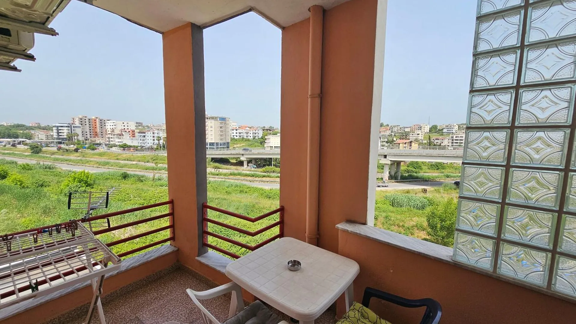 Bral Plepa - Two-Bedroom Apartment Beachfront Durrës 0*,  알바니아