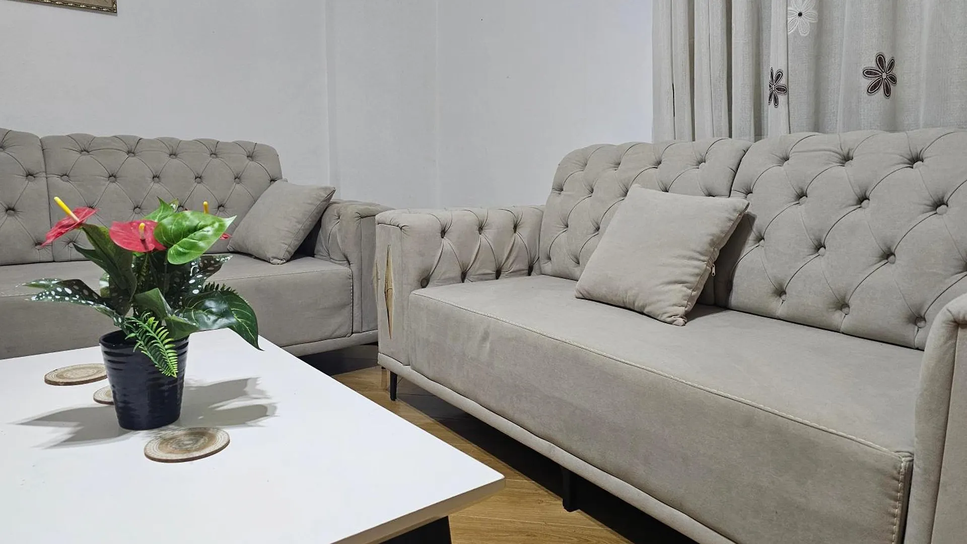 Bral Plepa - Two-Bedroom Apartment Beachfront Durrës 알바니아