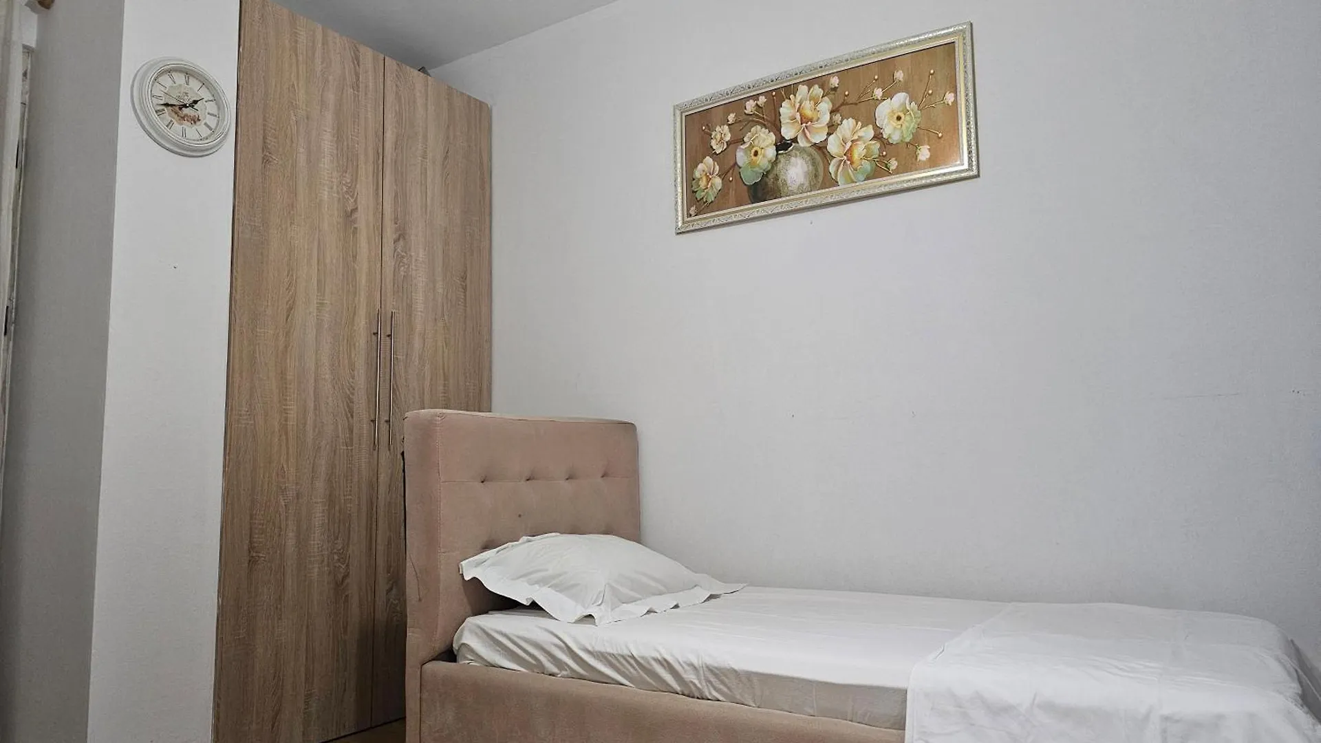 Bral Plepa - Two-Bedroom Apartment Beachfront Durrës