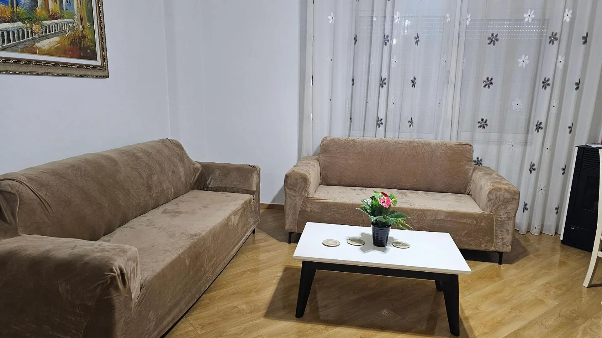 Bral Plepa - Two-Bedroom Apartment Beachfront Durrës